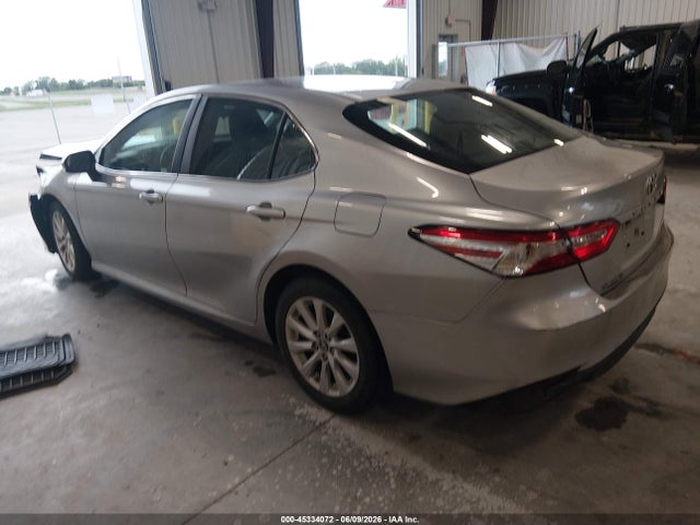 صورة 3 لـ 2018 Toyota CAMRY LE