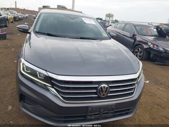2021 Volkswagen PASSAT 2.0T SE — миниатюра 12