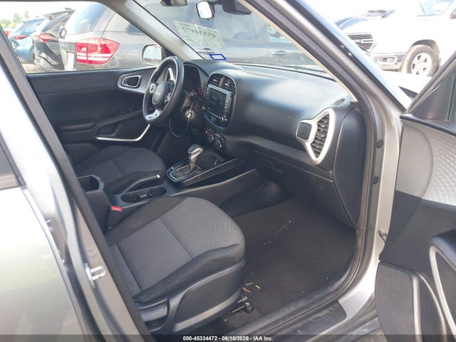 2022 KIA SOUL LX photo 5