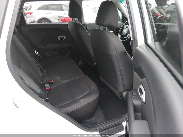 صورة 8 لـ 2017 KIA SOUL