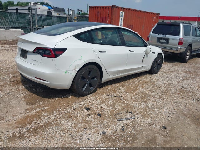 صورة 4 لـ 2022 Tesla MODEL 3 LONG RANGE DUAL MOTOR ALL-WHEEL DRIVE