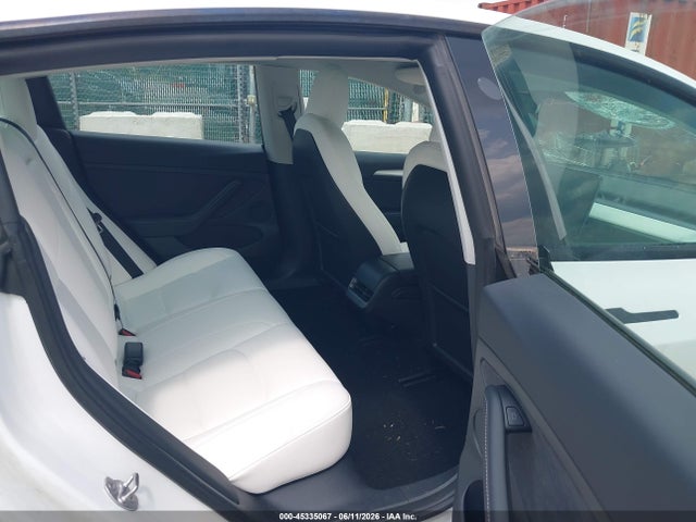 صورة 8 لـ 2022 Tesla MODEL 3 LONG RANGE DUAL MOTOR ALL-WHEEL DRIVE