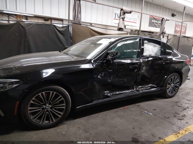2017 BMW 540I — миниатюра 14
