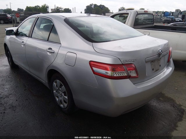 صورة 3 لـ 2011 Toyota CAMRY LE