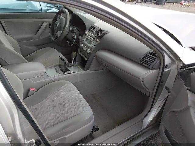 صورة 5 لـ 2011 Toyota CAMRY LE