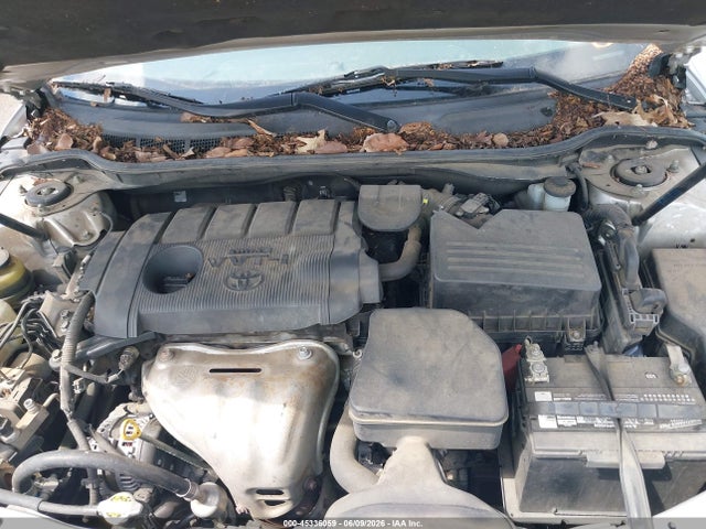 صورة مصغرة 10 لـ 2011 Toyota CAMRY LE