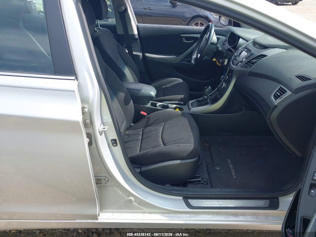 صورة 5 لـ 2015 Hyundai ELANTRA SE