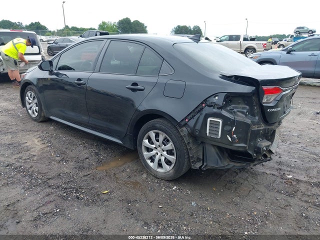 2022 Toyota COROLLA LE photo 3