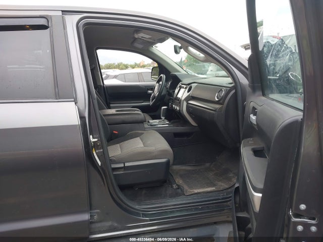 2017 Toyota TUNDRA SR5 5.7L V8 photo 5