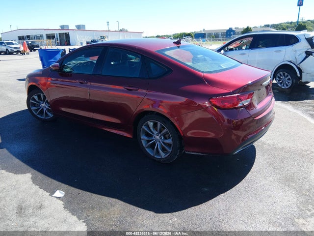 صورة 3 لـ 2015 Chrysler 200 S