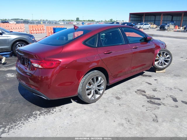 صورة 4 لـ 2015 Chrysler 200 S