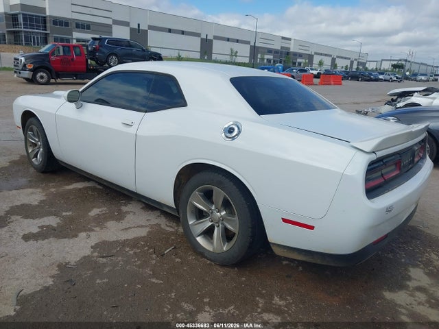 صورة 3 لـ 2016 Dodge CHALLENGER SXT