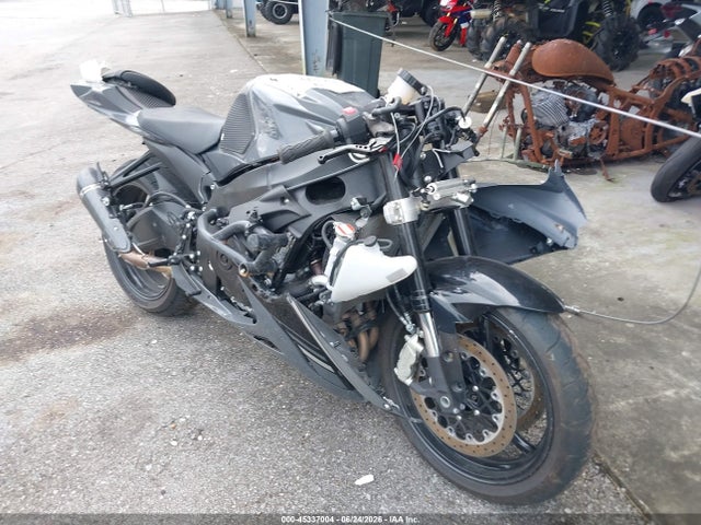 2025 SUZUKI GSX 