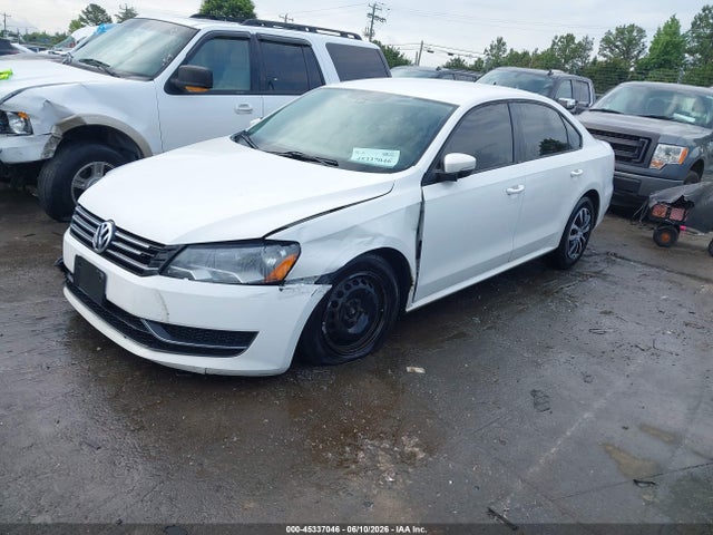 صورة 2 لـ 2013 Volkswagen PASSAT 2.5L S