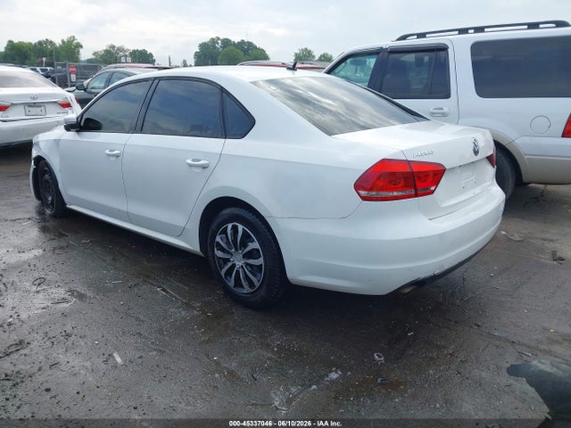 صورة 3 لـ 2013 Volkswagen PASSAT 2.5L S
