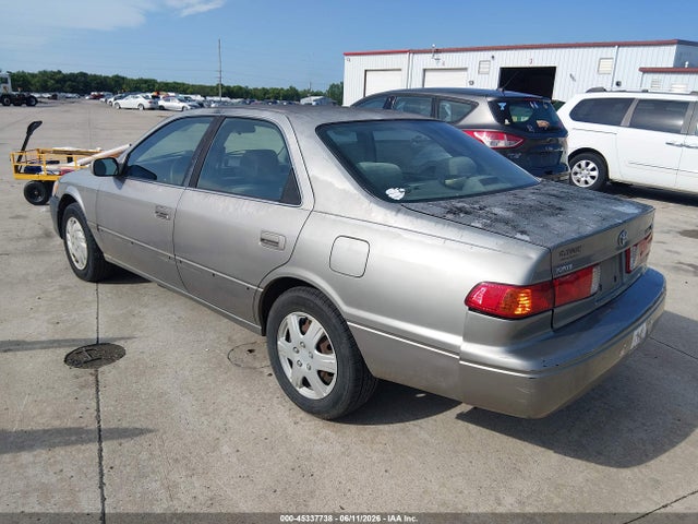 2000 Toyota CAMRY LE 照片 3