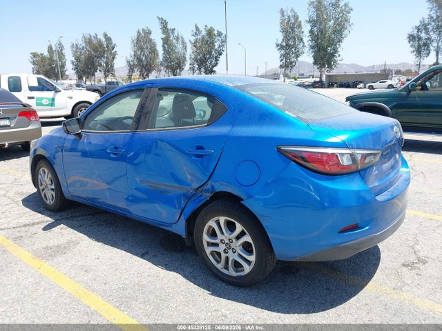 2018 Toyota YARIS IA — фото 3