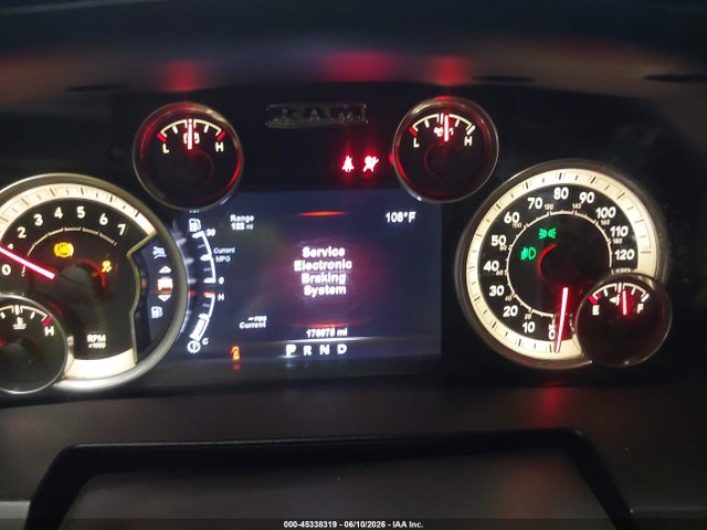 2015 RAM 1500 SPORT — фото 7
