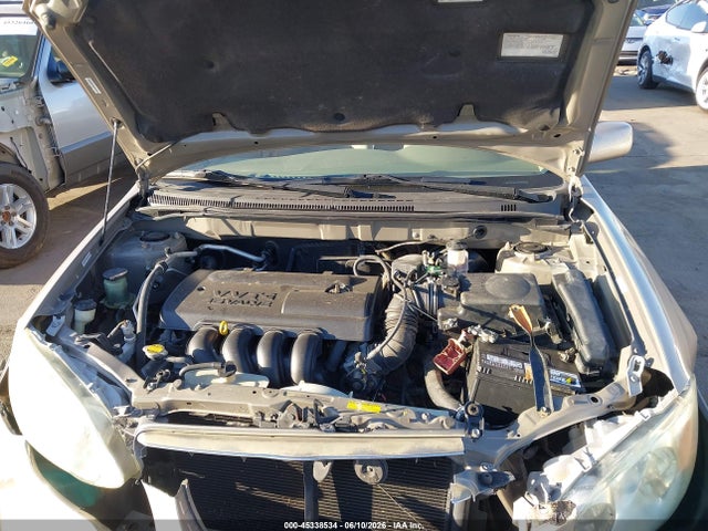 2004 Toyota COROLLA LE photo 10