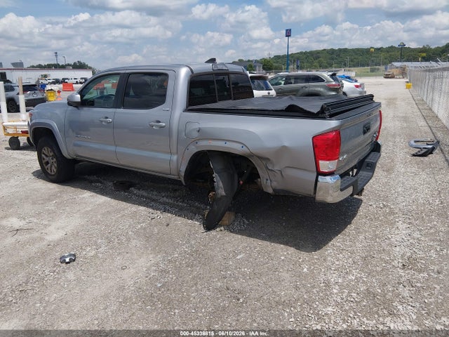 2016 Toyota TACOMA SR5 V6 — фото 3