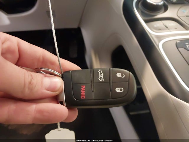 صورة مصغرة 11 لـ 2016 Chrysler 200 LIMITED