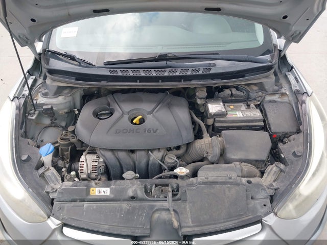 صورة 10 لـ 2015 Hyundai ELANTRA SE