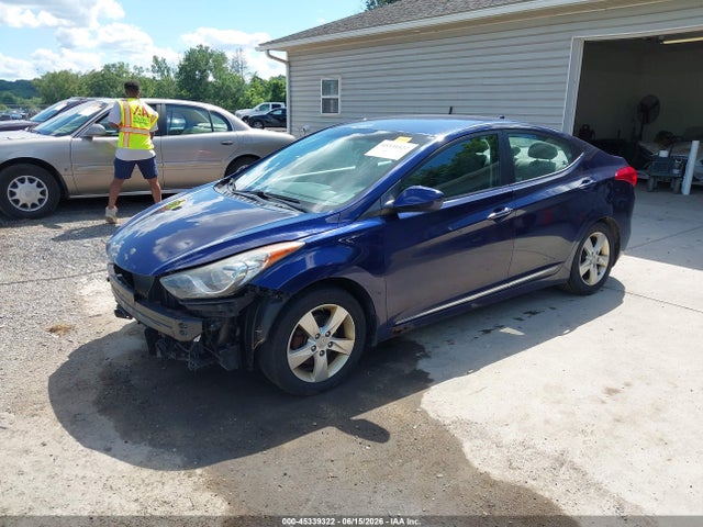 2013 Hyundai ELANTRA GLS 照片 2