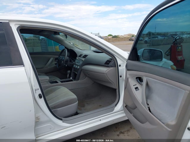 2008 Toyota CAMRY LE photo 5