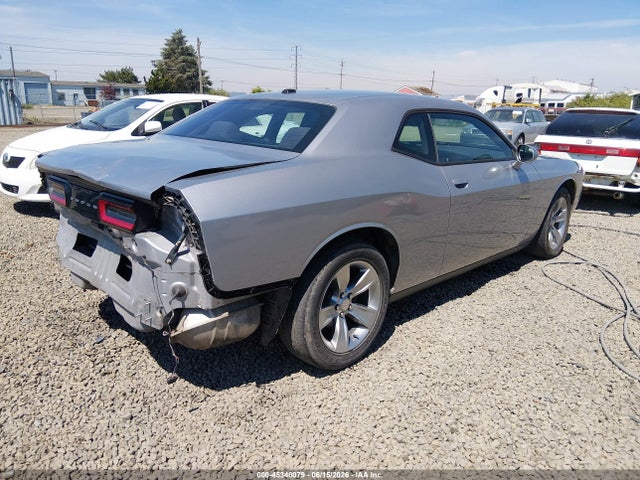 2015 Dodge CHALLENGER SXT — фото 4
