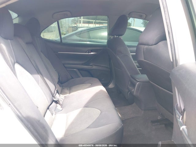 صورة 8 لـ 2022 Toyota CAMRY LE
