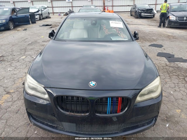 2015 BMW 750LI — миниатюра 12