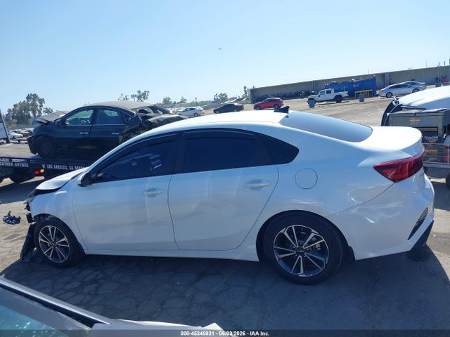 2023 KIA FORTE LXS thumbnail 14