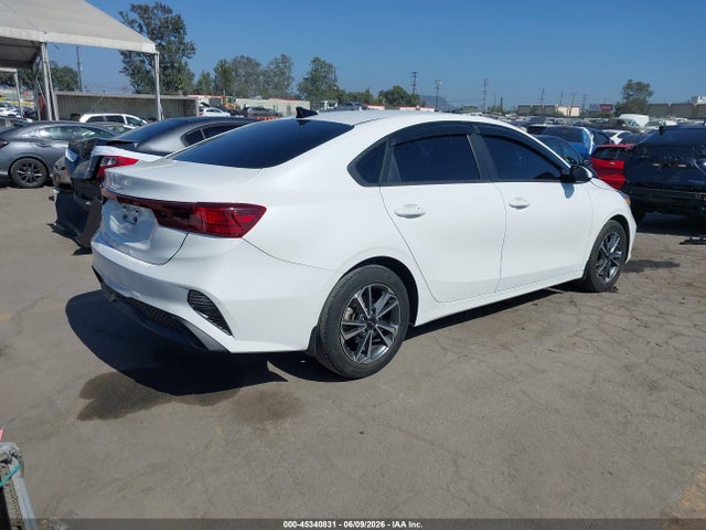 2023 KIA FORTE LXS — фото 4