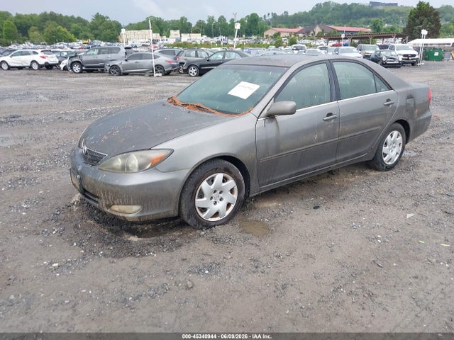 2004 Toyota CAMRY SE photo 2