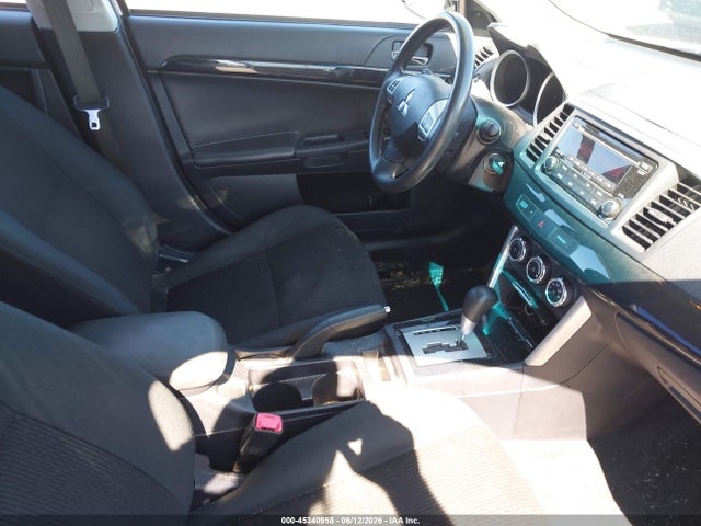 2016 Mitsubishi LANCER ES photo 5