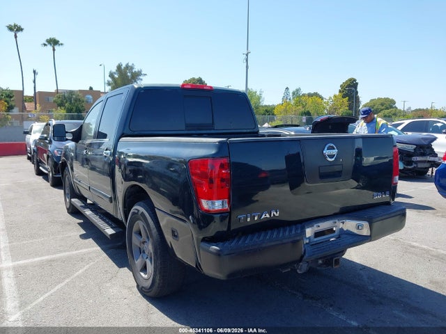 2004 Nissan TITAN LE 照片 3