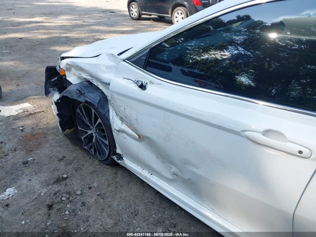 2019 TOYOTA CAMRY HYBRID SE 6