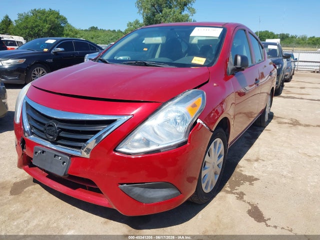 2015 Nissan VERSA 1.6 S+ photo 2