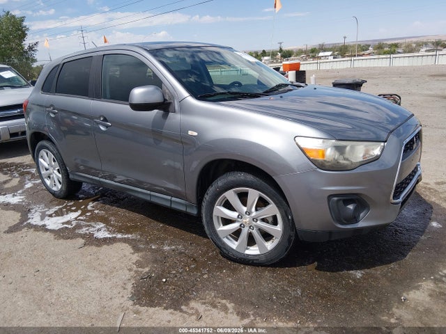 2015 MITSUBISHI OUTLANDER ES