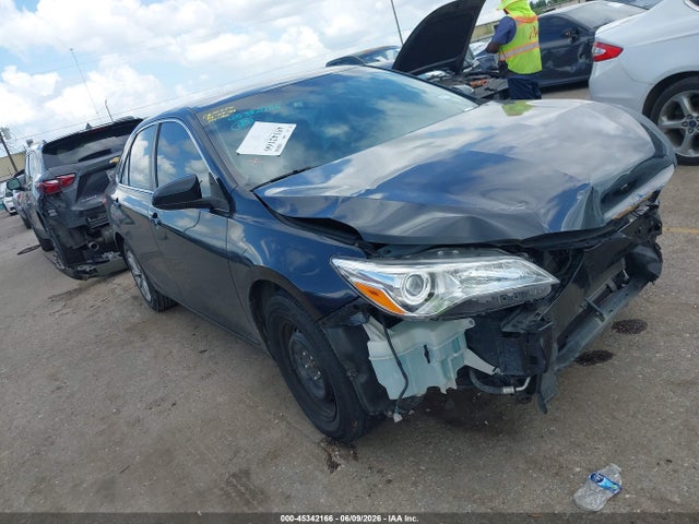 2016 TOYOTA CAMRY LE