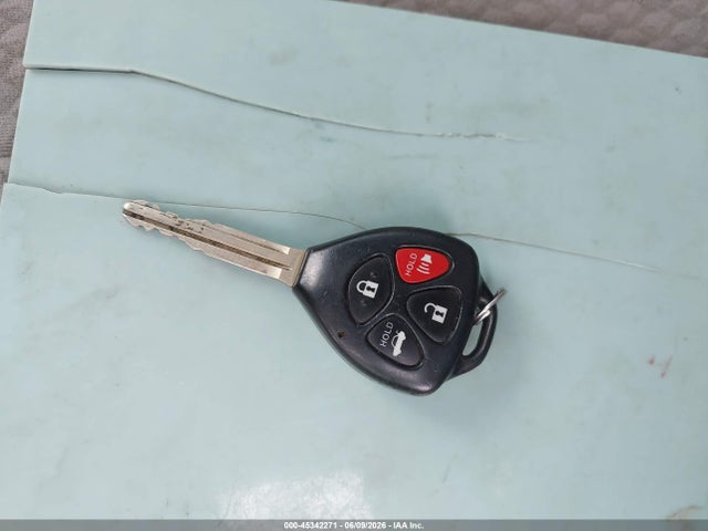 2011 Toyota CAMRY LE thumbnail 11