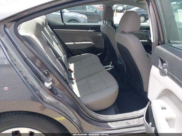 صورة 8 لـ 2020 Hyundai ELANTRA SE