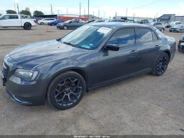 2019 CHRYSLER 300 TOURING 2
