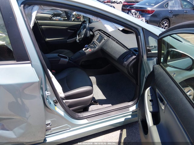 2014 Toyota PRIUS PLUG-IN ADVANCED — фото 5