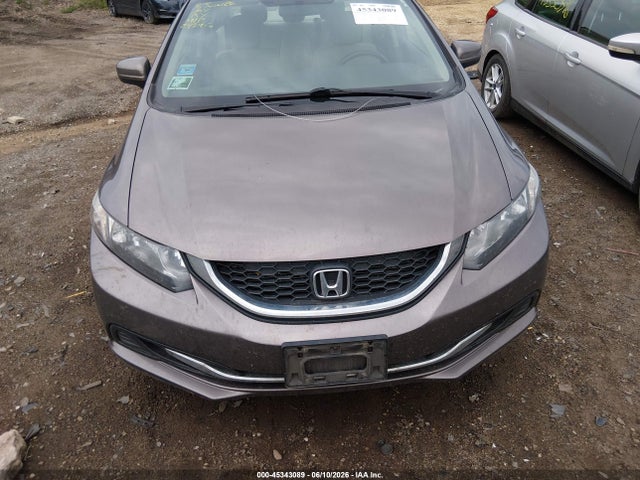 2015 Honda CIVIC LX — миниатюра 12