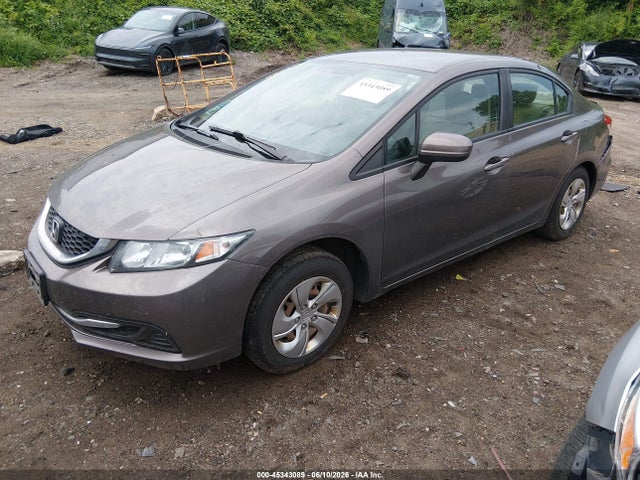 2015 Honda CIVIC LX — фото 2