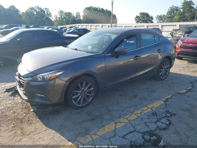 2018 Mazda MAZDA3 TOURING photo 2