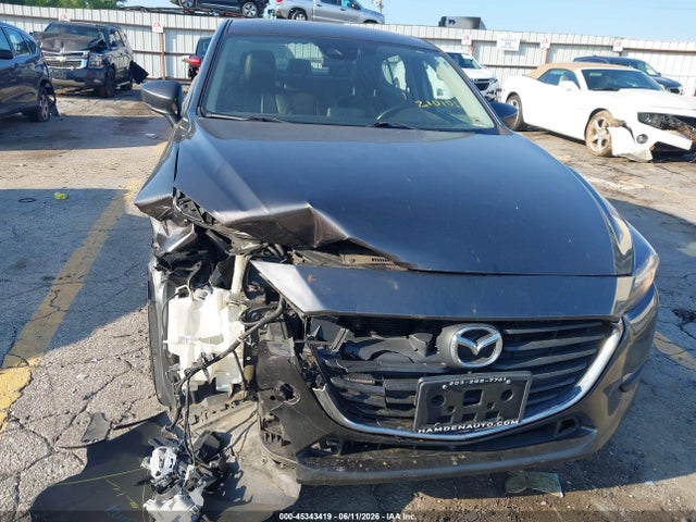 2018 Mazda MAZDA3 TOURING photo 6