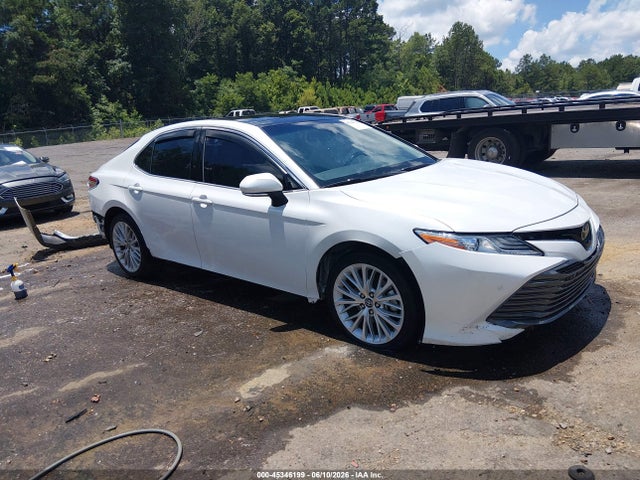 2018 TOYOTA CAMRY XLE