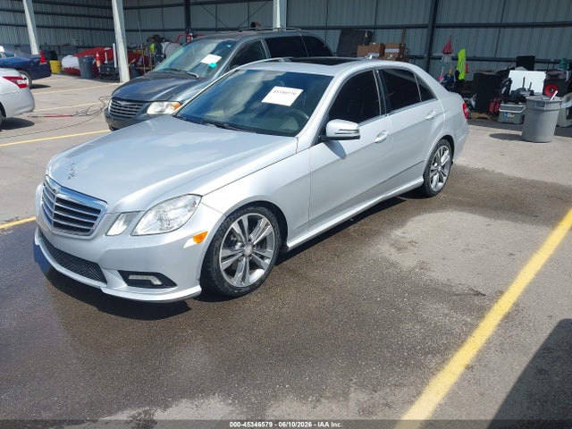 2011 Mercedes-BENZ E 350 4MATIC — фото 2